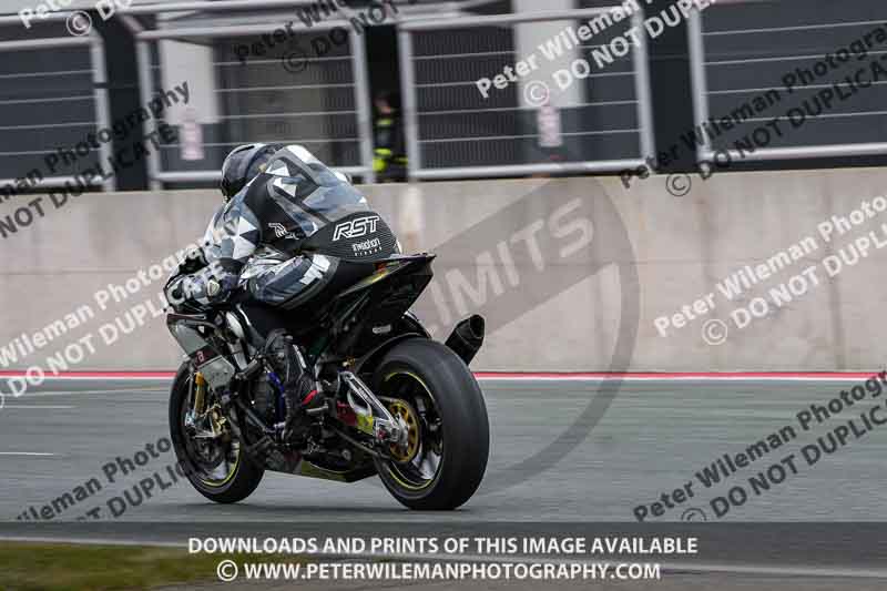 cadwell no limits trackday;cadwell park;cadwell park photographs;cadwell trackday photographs;enduro digital images;event digital images;eventdigitalimages;navarra;no limits trackdays;peter wileman photography;racing digital images;trackday digital images;trackday photos